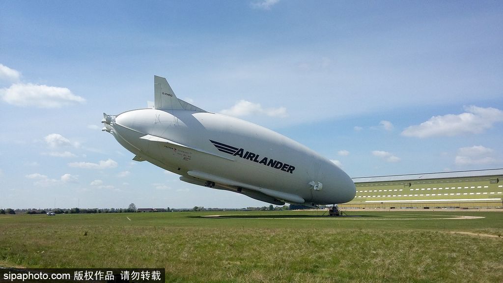 全球最大飛行器Airlander 10準備起航 再次跳起“電臀舞”