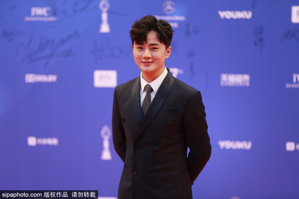 第七屆北京電影節：莫妮卡·貝魯奇性感現身閉幕式紅毯 林志玲、蔣雯麗、殷桃同場爭艷