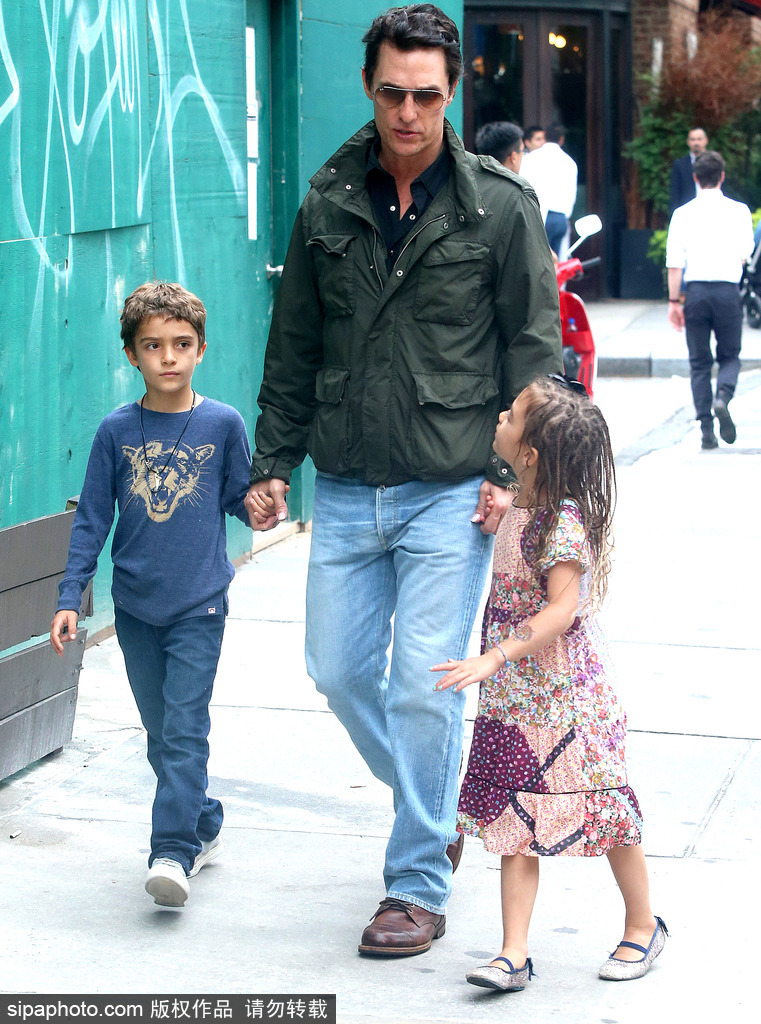 除了張智霖兒子...好萊塢還有一大波星二代美顏正太