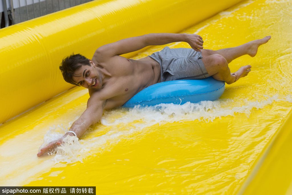 世界這么大！不一定要去迪拜撿垃圾 盤點世界奇葩工種