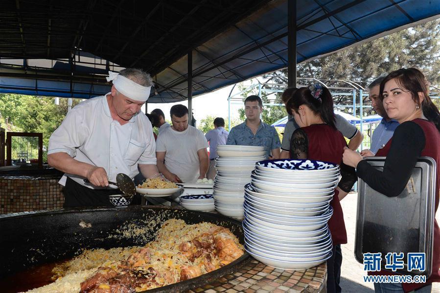 一帶一路·好味道｜烏茲別克斯坦傳統(tǒng)美食——抓飯