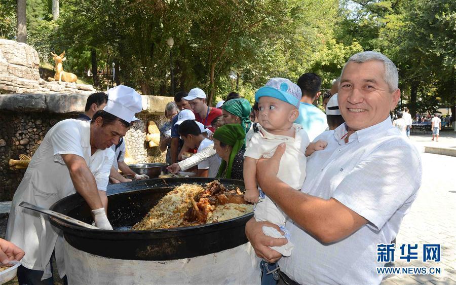 一帶一路·好味道｜烏茲別克斯坦傳統美食——抓飯