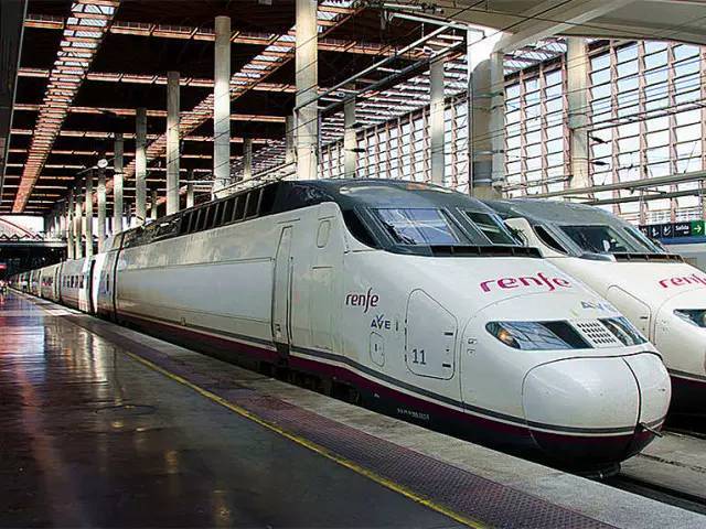 厭倦了國內(nèi)高鐵餐？來看看“別人家的盒飯”長啥樣