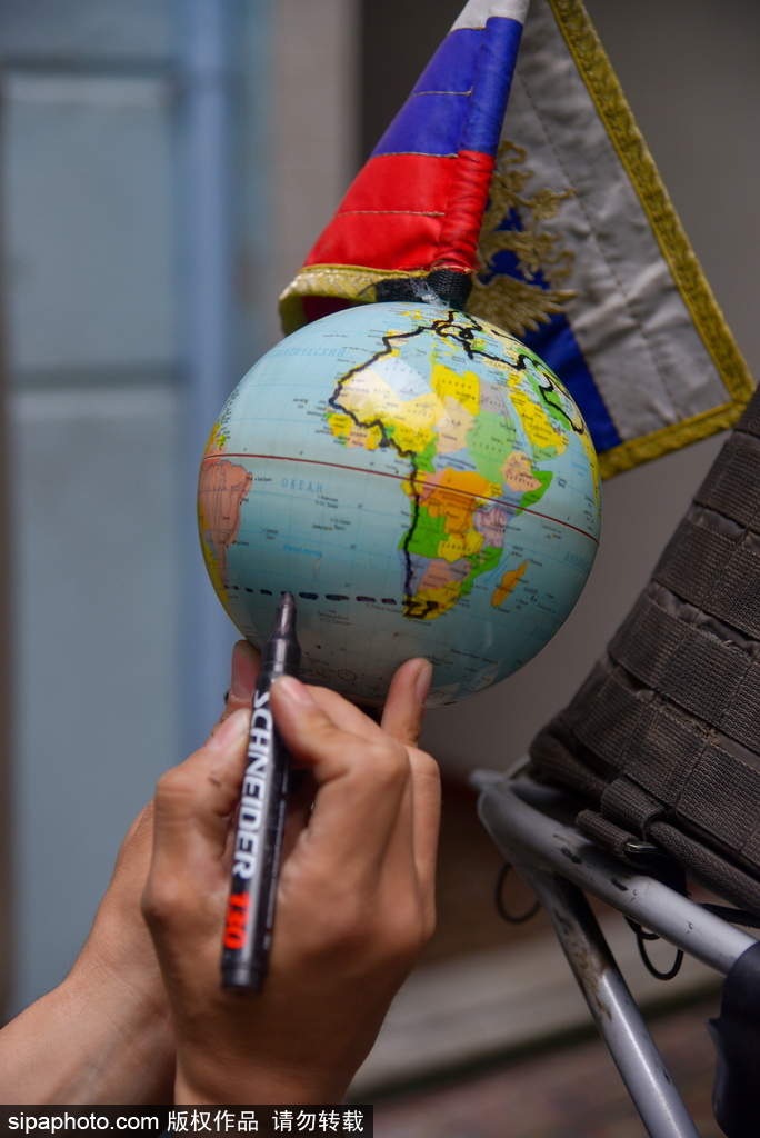 住在摩托車上的環球旅行 俄羅斯旅行家穿行62個國家