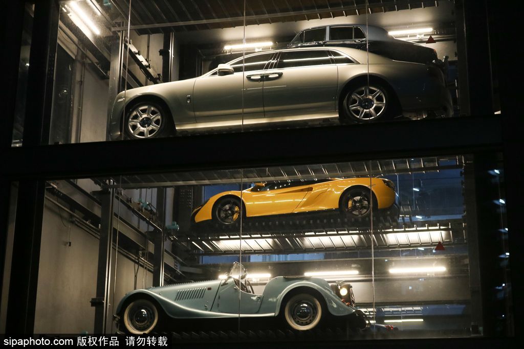 投幣買豪車！新加坡現世界最高汽車自動售貨機達15層樓