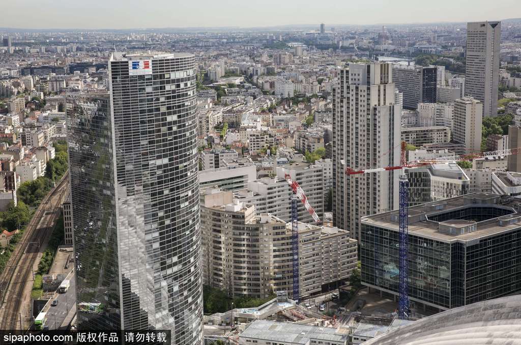 法國(guó)：凱旋門(mén)視角下的巴黎城市風(fēng)光