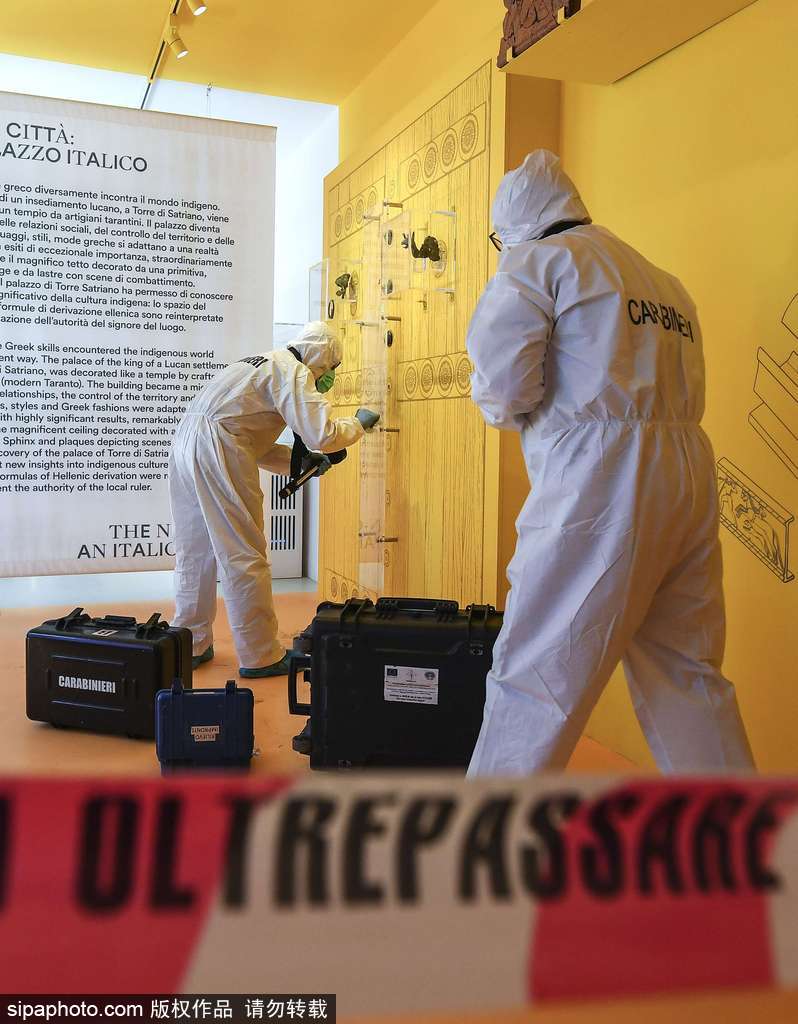 公元前6世紀(jì)龐貝古城文物被盜 調(diào)查人員現(xiàn)場(chǎng)勘查