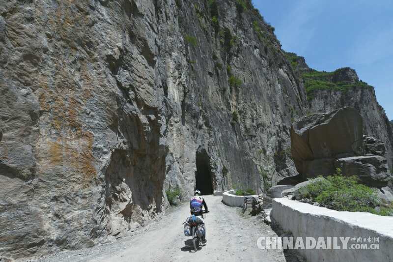 天險公路成“網紅”（組圖）