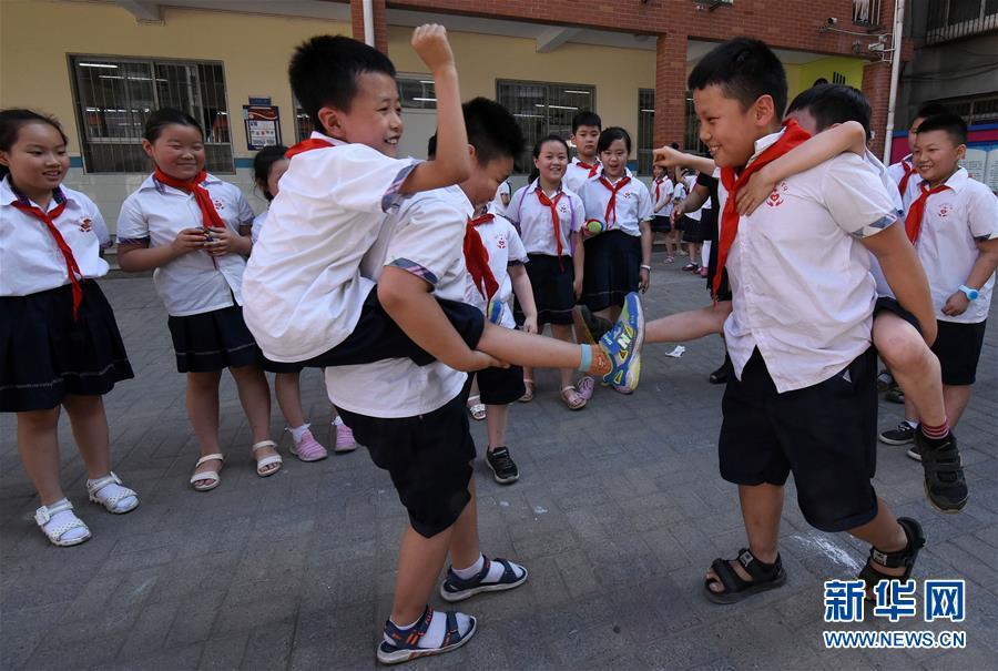 獻(xiàn)給兒童節(jié)：那些年我們一起玩的游戲(組圖)