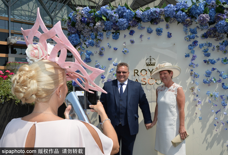 英國皇家賽馬會次日集錦 如花美帽吸引眼球