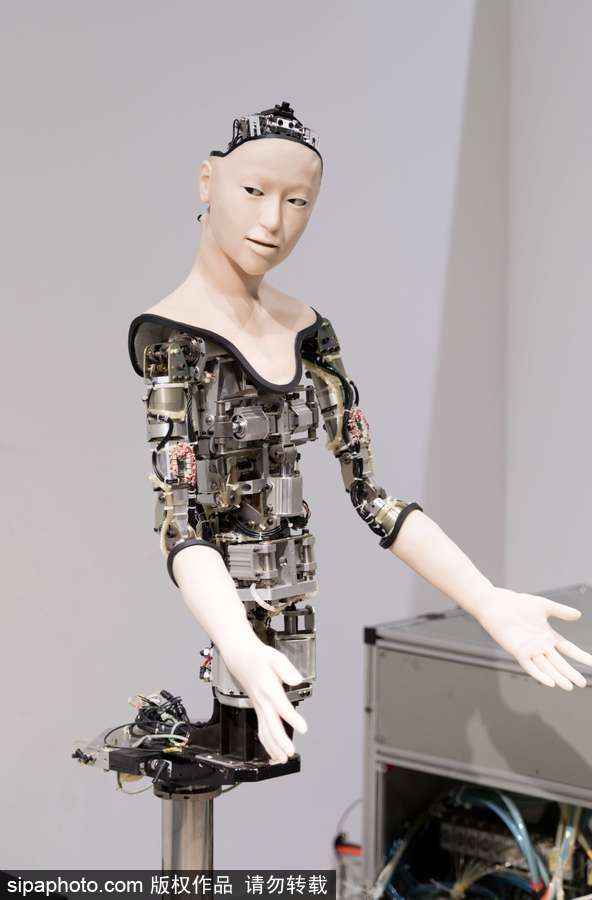 簡直要逆天 日本仿生機器人展逼真到嚇人