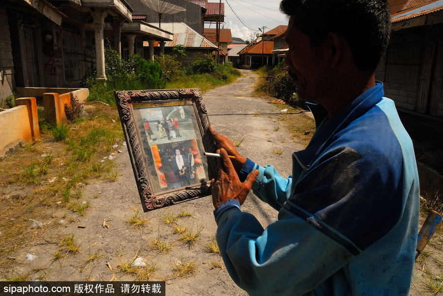 心態好！錫納朋火山熔巖量持續增加 居民淡然生活