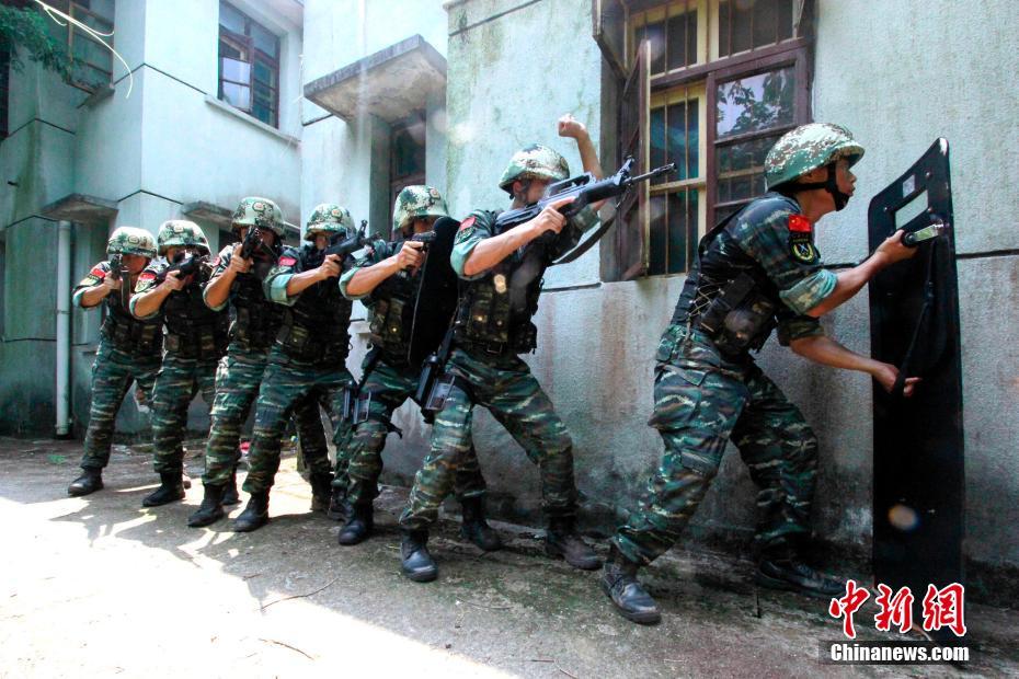 浙江開展“武警+特警”聯合反恐特戰訓練