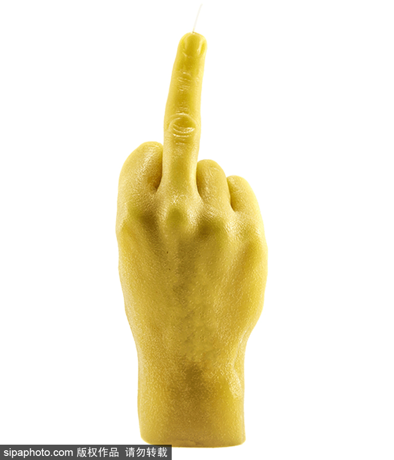 你認出這是蠟燭了嗎？立陶宛一公司推出人手型蠟燭可燃燒20小時