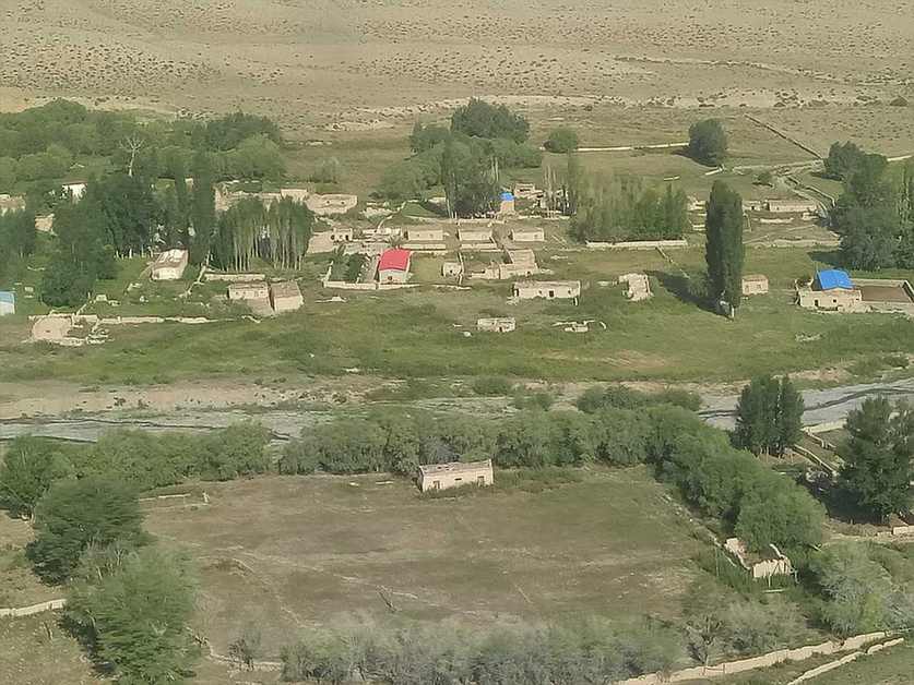 新疆軍區全力做好精河縣抗震救災工作 上百名官兵展開救援