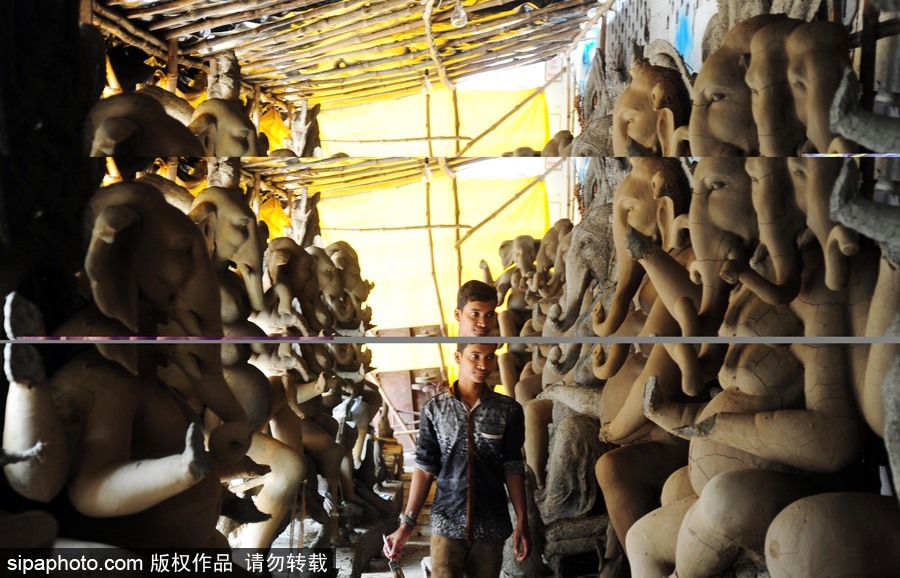 走近印度傳統節日甘尼許節 當地藝術家用黏土制作象神甘尼許