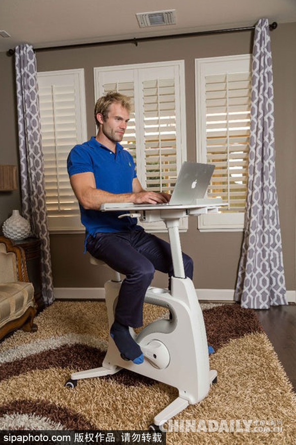 工作健身兩不誤！站立式書桌與單車完美結(jié)合