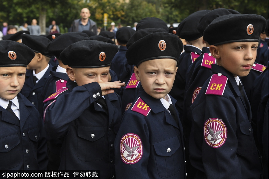 俄羅斯“知識日” 西伯利亞軍事學校萌娃穿制服慶祝