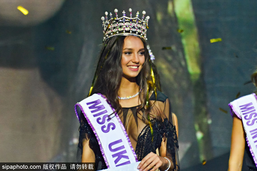 本屆港姐讓人大跌眼鏡？看烏克蘭小姐選美決賽冠軍美得像洋娃娃