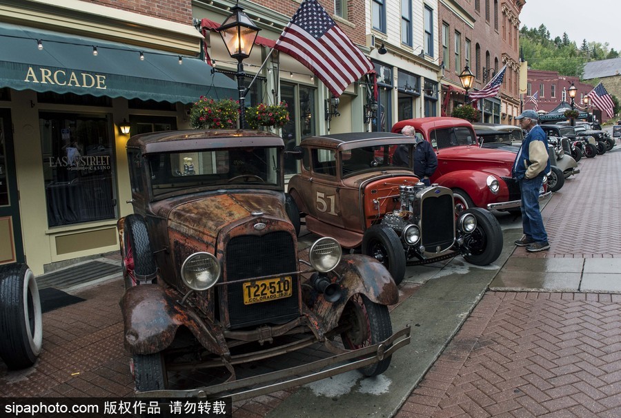 美國舉行Hot Rod爬坡賽 超炫酷復古改裝車齊亮相