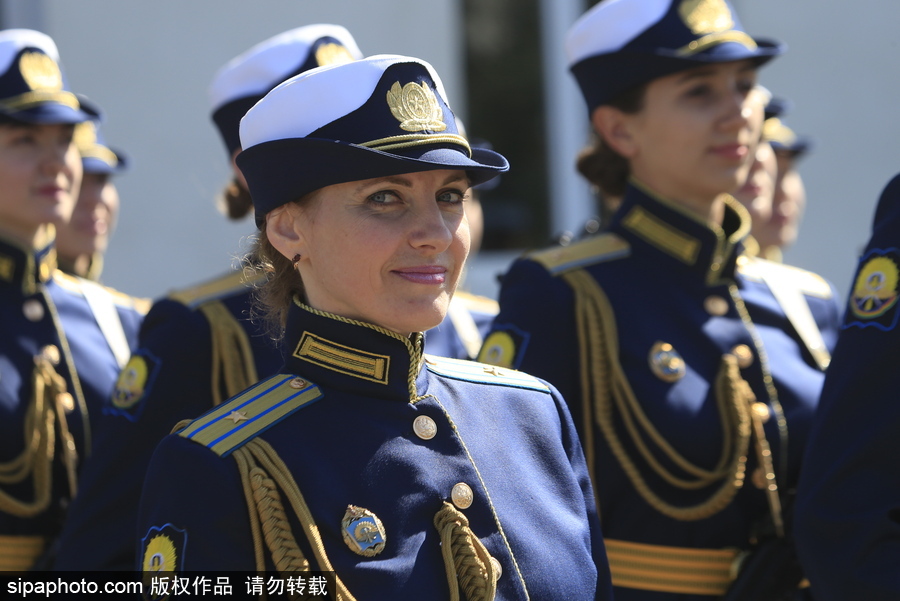 俄羅斯女飛行員宣誓儀式 個個顏值不輸空姐