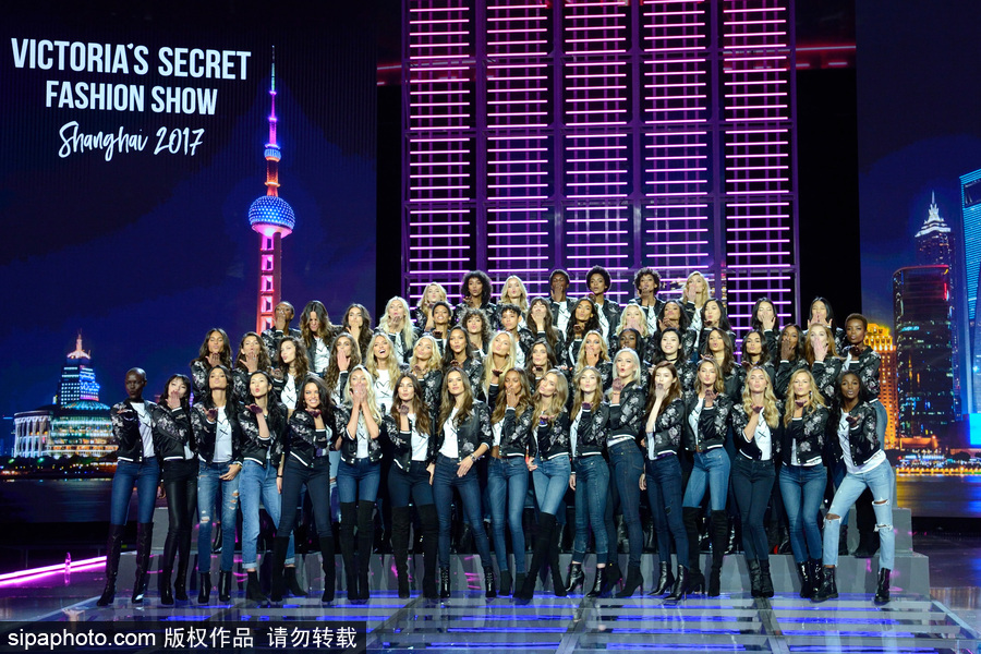 維密天使上海集結(jié)長(zhǎng)腿霸屏 劉雯、何穗領(lǐng)銜中國(guó)軍團(tuán)