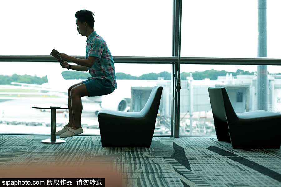 假如我們都有一雙隱形的翅膀 攝影師無(wú)PS“懸浮”照片