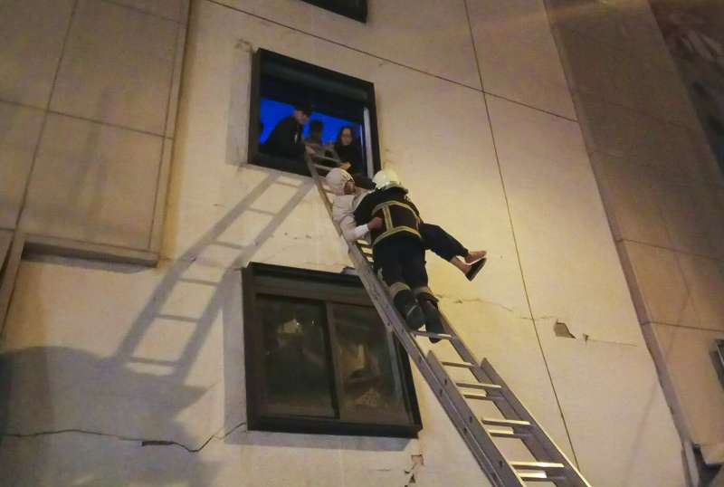 現場直擊：臺灣花蓮地震已致2人遇難200余人受傷