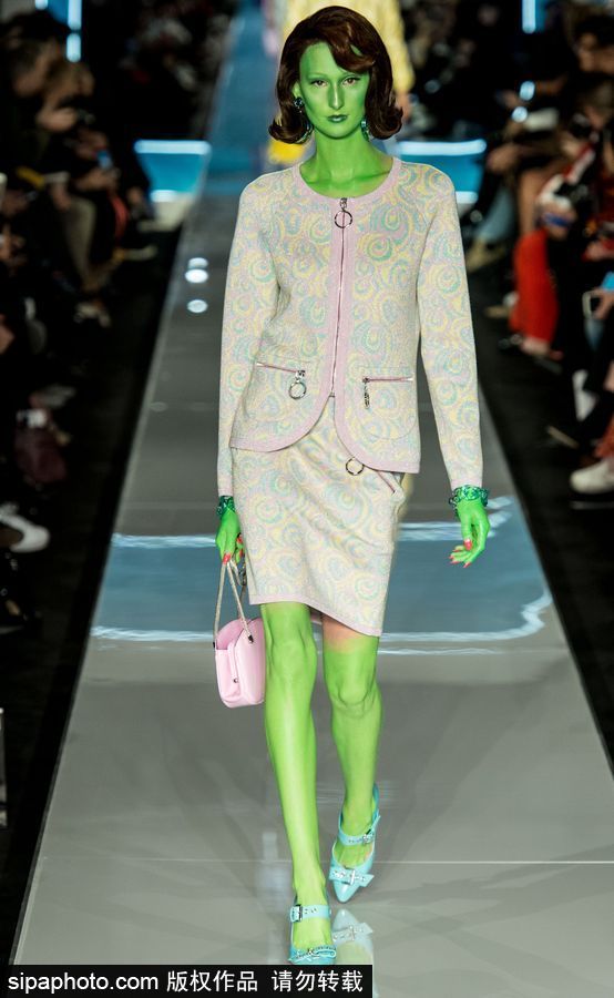 2018秋冬米蘭時裝周 模特變“阿凡達”“綠巨人”？