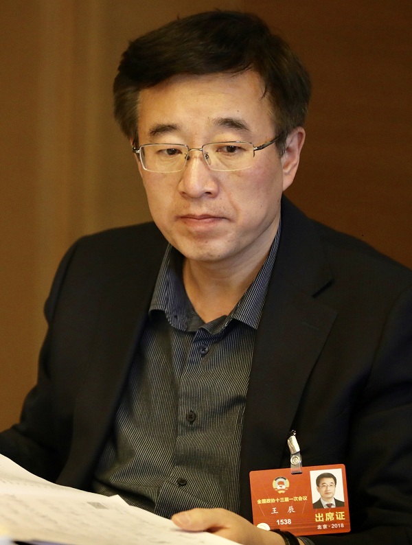 全國政協委員王辰：公職人員要帶頭禁煙