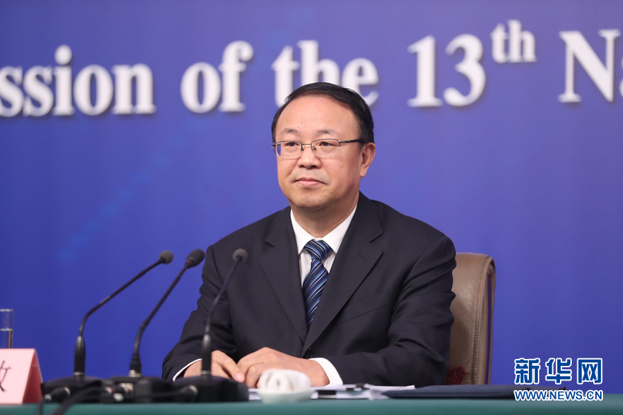 農業部新聞發言人、辦公廳主任潘顯政