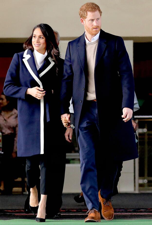 哈里王子攜未婚妻現(xiàn)身婦女節(jié)活動 民眾爭相與“準王妃”握手合影