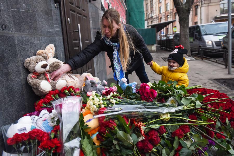 莫斯科民眾悼念克麥羅沃火災遇難者