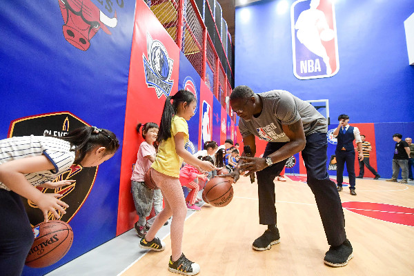 全球首座NBA中心天津武清開業,球星威爾金斯出席慶典