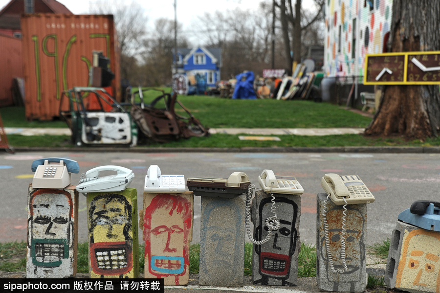 一座“破產(chǎn)”的城市 鏡頭記錄美國(guó)底特律廢棄建筑