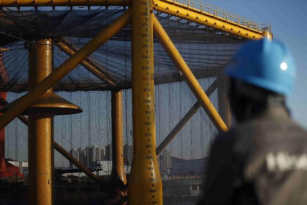 我國(guó)首座“深海漁場(chǎng)”建成交付 一個(gè)周期可養(yǎng)育三文魚(yú)30萬(wàn)條