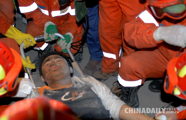 汶川地震“可樂男孩“:享受可樂世界,珍惜當(dāng)下生活