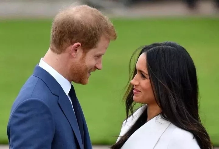 梅根鉆戒成“網紅”，哈里親手設計，致敬戴安娜，但和女王的鉆石庫里南比起來……