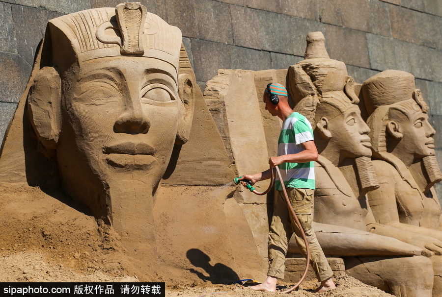 俄羅斯圣彼得堡沙雕節開幕 “兵馬俑”造型亮相吸睛