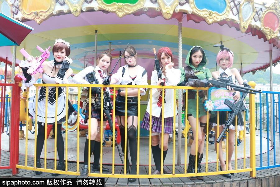 青春不過幾次畢業照 盤點畢業季“大型cos現場”