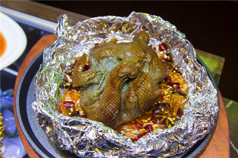 史上最貴“滿漢全席”亮相云南昆明石博會