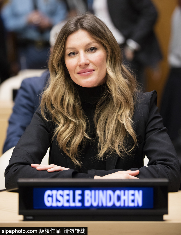 14歲開始模特生涯 吉娘娘迎來(lái)自己38歲生日