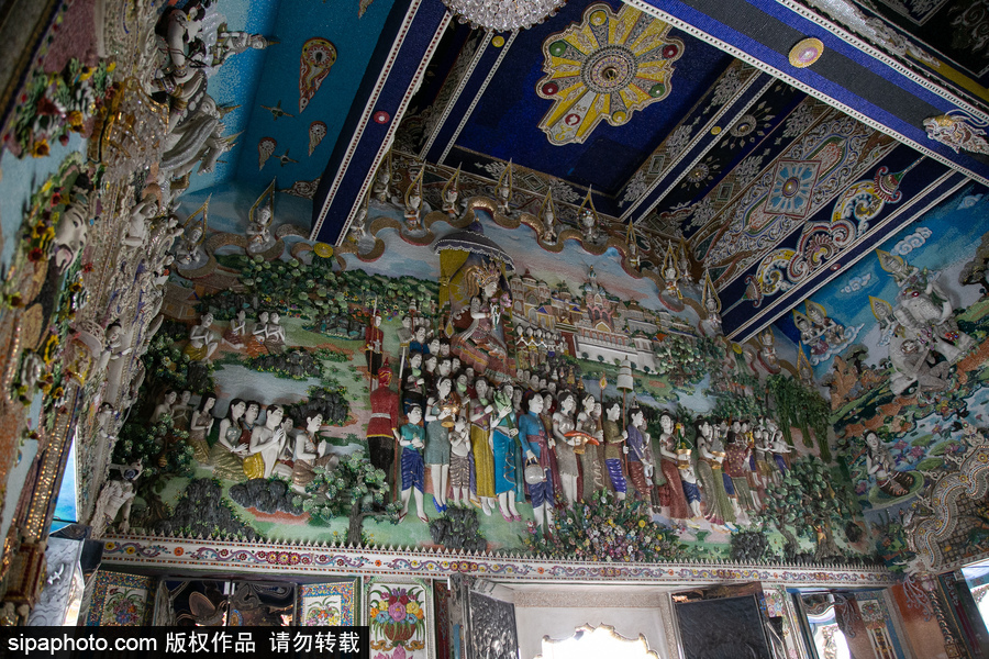 泰國曼谷一廟宇驚現超人、皮卡丘等動漫雕像 跨界裝飾創意無窮！