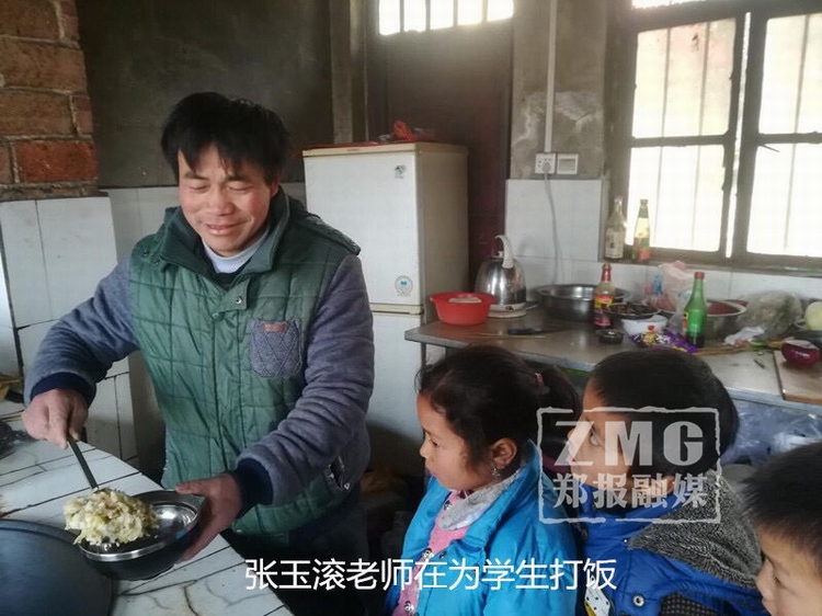 扎根深山17年！河南教師張玉滾入選2018全國教書育人楷模