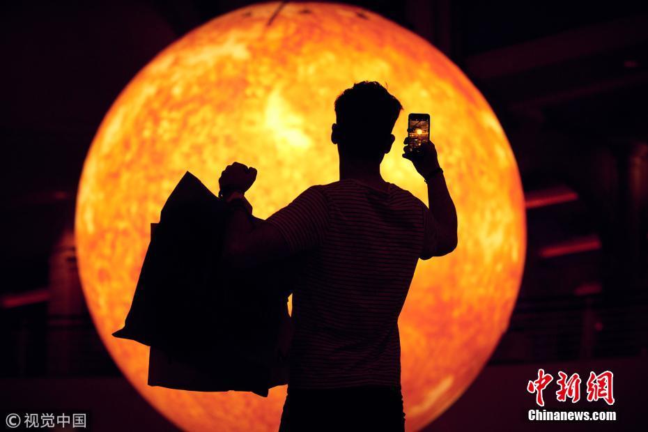 英國打造巨型“太陽” 亮度相當(dāng)1.2萬個燈泡