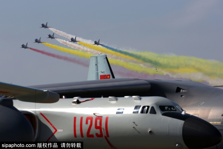 飛行表演“秀翻天”！ 珠海航展精彩瞬間不容錯過