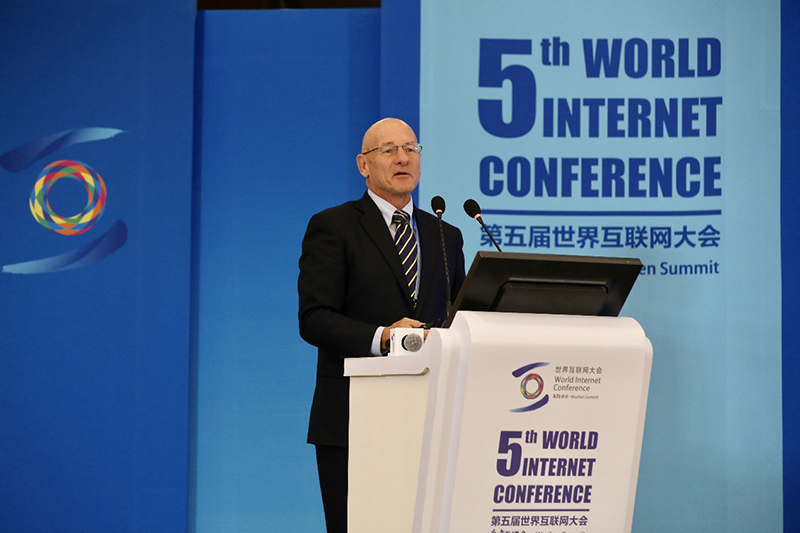 大衛(wèi)•帕特森：互聯(lián)網(wǎng)的未來即云及邊緣，由自由/免費(fèi)及開放的RISC-V指令集構(gòu)架來推動