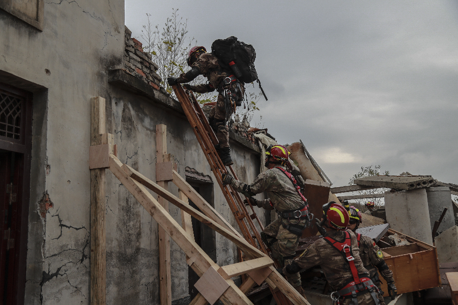 2018中美兩軍人道主義救援減災聯(lián)合演練閉幕