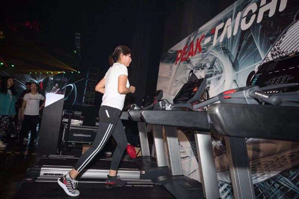 匹克發(fā)布科技“態(tài)極” 自適應(yīng)功能創(chuàng)造完美穿著體驗