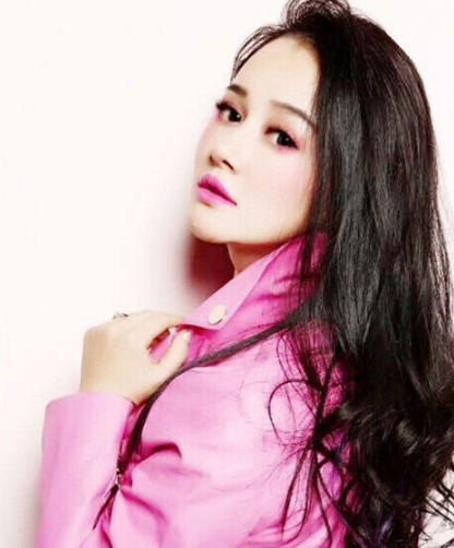 冉瑩穎曬自拍美照 網友：我只看見了“鴿子蛋”【圖】